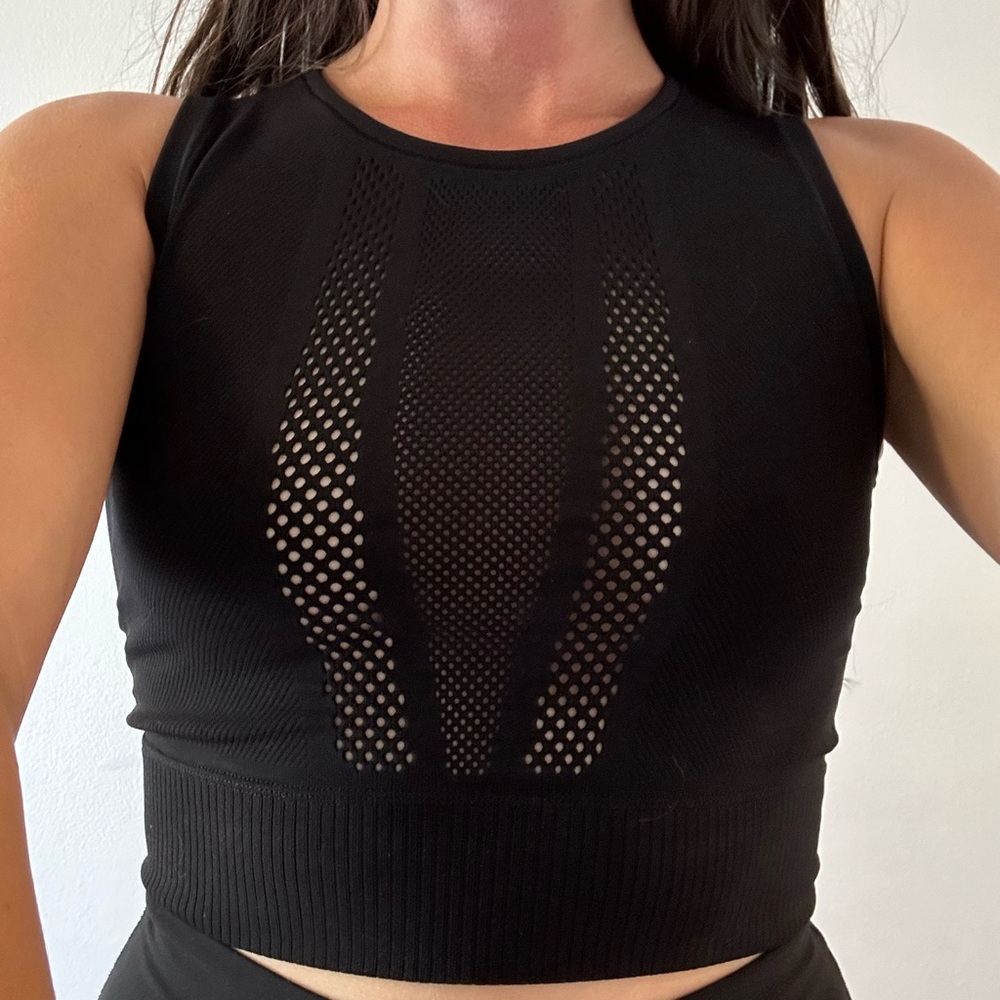 Athleta top